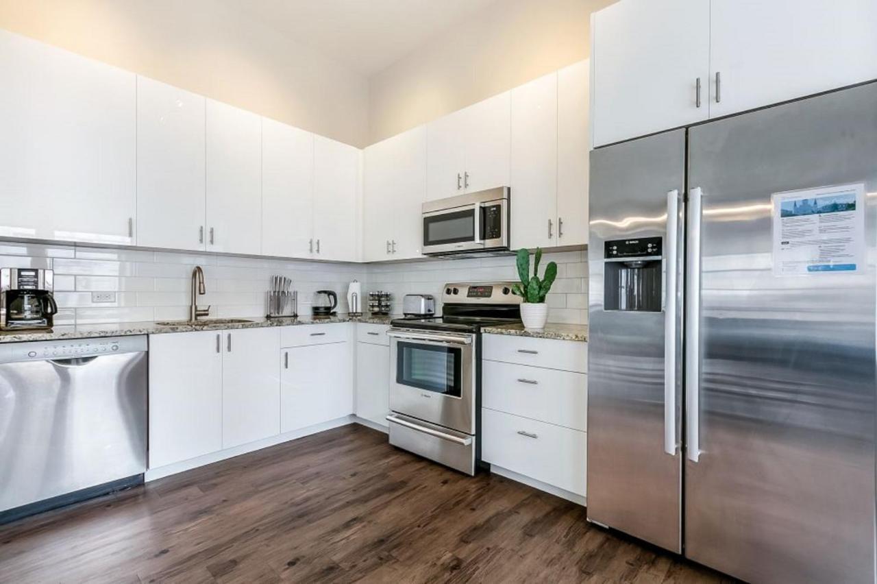 Modern Condo With Game Room In Downtown New Orleans Exterior photo